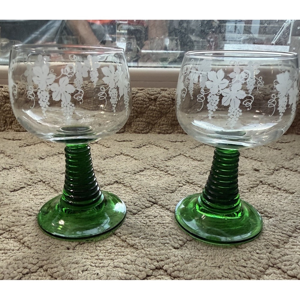 Vintage Luminarc Green Stem Rib Beehive Roemer Grape Etch Wine Glasses-Lot of 2